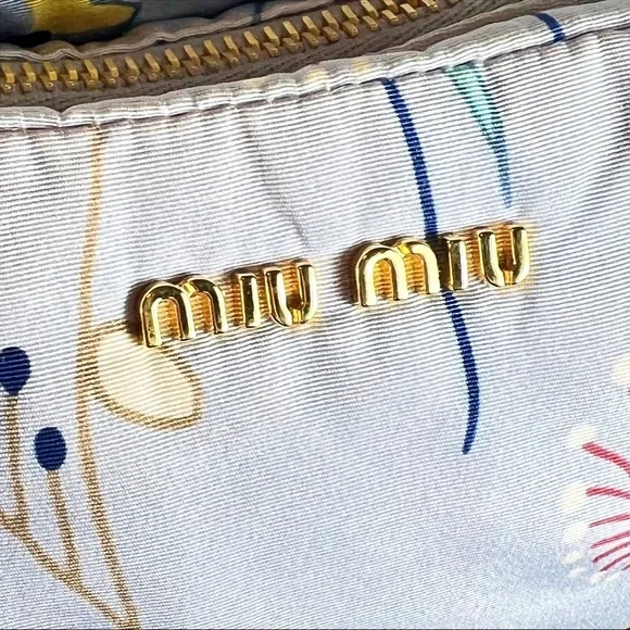 Miu Miu Baby Blue Silk Lined Clutch/Cosmetic Bag - Picture 6 of 9